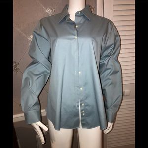 SIZE 16 WOMEN’S BROOKS BROTHERS PALE BLUE SHIRT